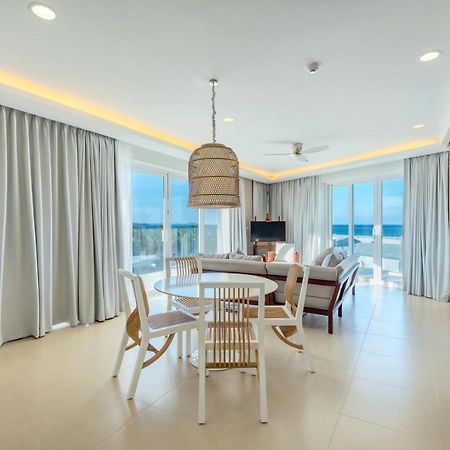 Aqua Boracay Hotel Balabag  Luaran gambar A living room at the Ritz-Carlton, Key West