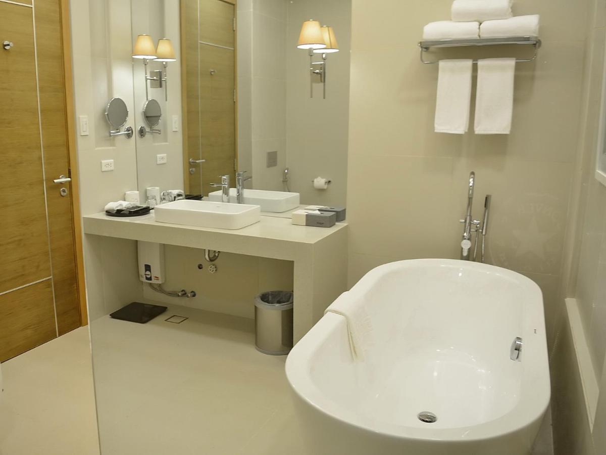 Aqua Boracay Hotel Balabag  Luaran gambar Bathroom